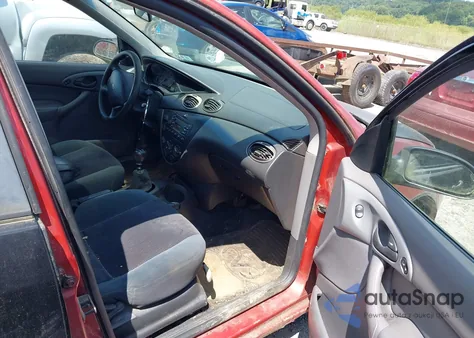 2000 Ford Focus Se z USA, uszkodzony, nr VIN 1FAFP3436YW356673